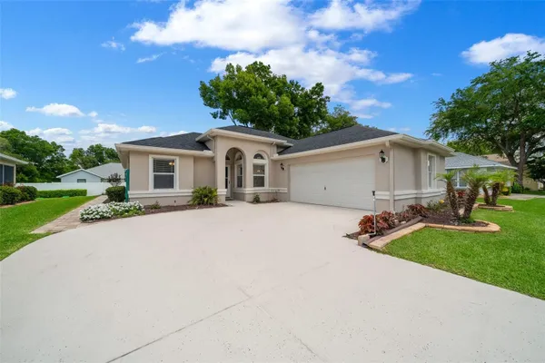 Property Slideshow image 2 of 23 | 10972 sw 69th cir, Ocala, FL, 34476