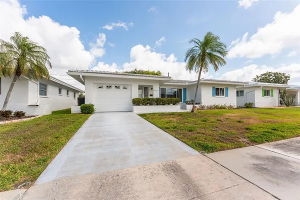Property Slideshow image 2 of 43 | 4517 101st ave 2, Pinellas Park, FL, 33782