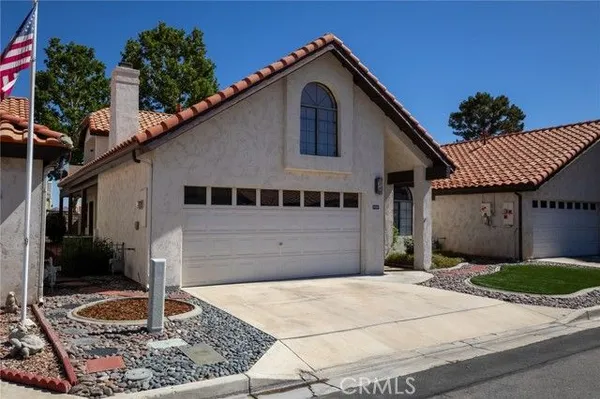 Property Slideshow image 2 of 32 | 19258 pne, Apple Valley, CA, 92308