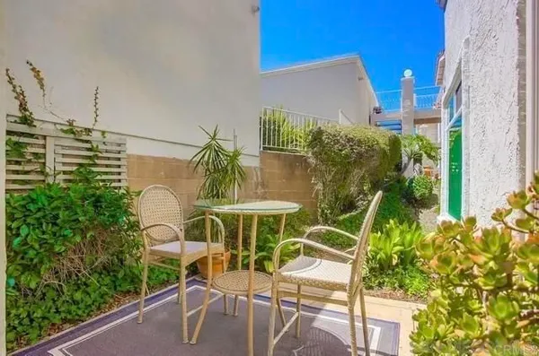 Property Slideshow image 2 of 48 | 1660 via caminar, San Marcos, CA, 92078