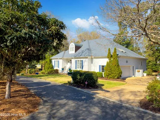 Property Slideshow image 3 of 51 | 8819 sawmill creek ln, Wilmington, NC, 28411