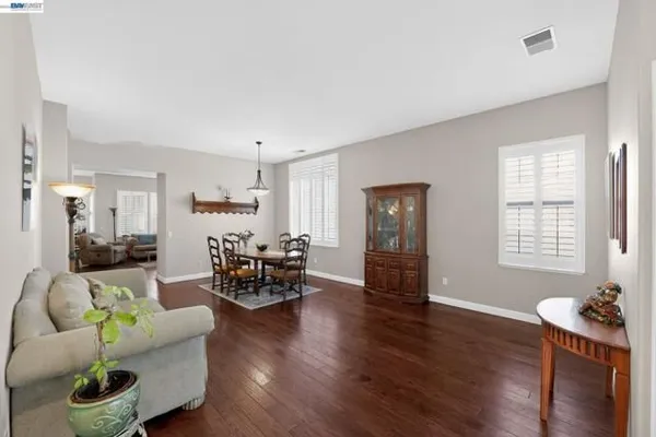 Property Slideshow image 3 of 16 | 309 upton pyne dr, Brentwood (Cc), CA, 94513