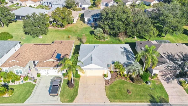 Property Slideshow image 3 of 34 | 24526 bocage way, Leesburg, FL, 34748