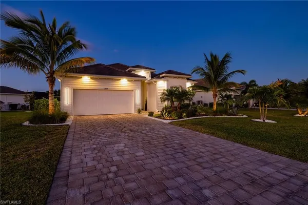 Property Slideshow image 3 of 40 | 13543 blue bay cir, Fort Myers, FL, 33913