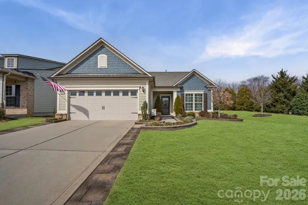 Property Slideshow image 2 of 42 | 415 harvest valley ln, Fort Mill, SC, 29715