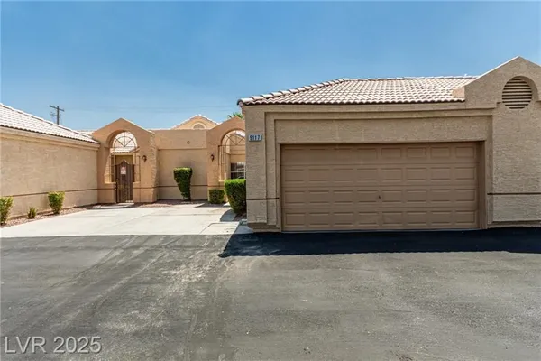 Property Slideshow image 2 of 36 | 5117 harvest moon ln, Las Vegas, NV, 89107