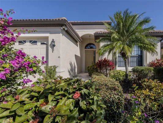 Property Slideshow image 3 of 55 | 4238 mackay falls ter, Sarasota, FL, 34243