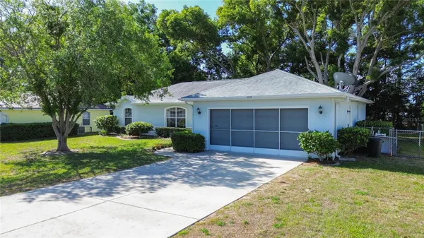 Property Slideshow image 3 of 66 | 4608 nw 30th pl, Ocala, FL, 34482