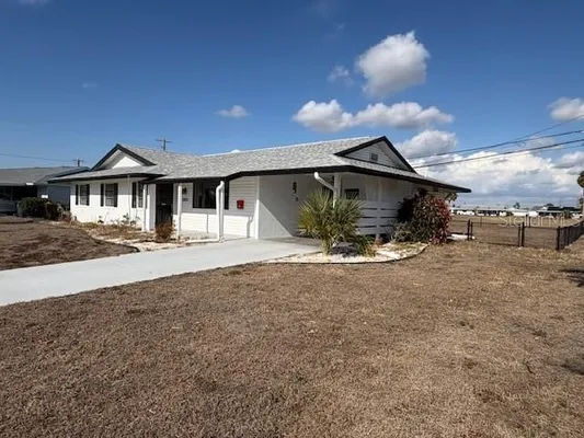 Property Slideshow image 2 of 54 | 1021 augusta dr, Sun City Center, FL, 33573