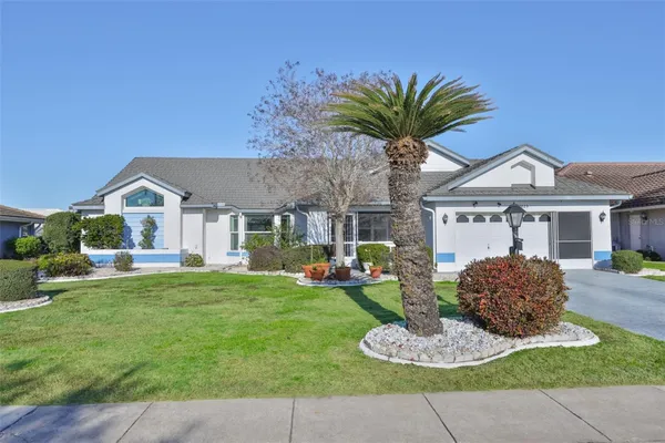 Property Slideshow image 3 of 68 | 2023 new bedford dr, Sun City Center, FL, 33573