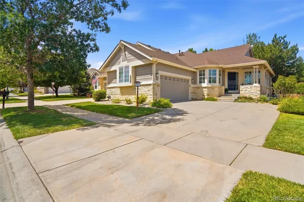 Property Slideshow image 2 of 50 | 8206 s tempe ct, Aurora, CO, 80016