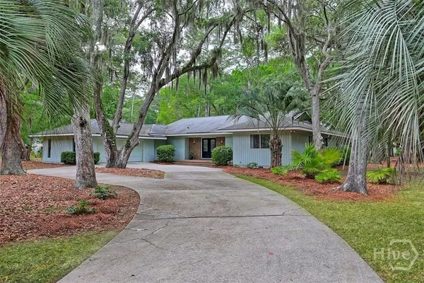 Property Slideshow image 3 of 67 | 2 abbott ln, Savannah, GA, 31411