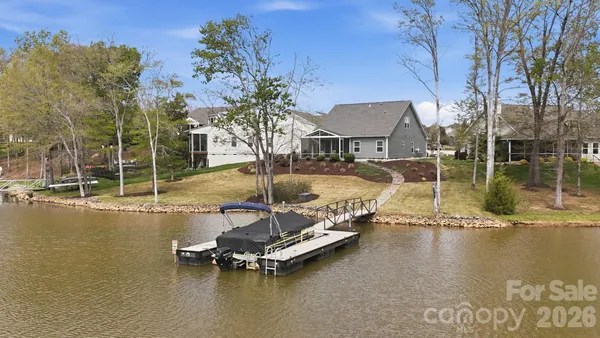 Property Slideshow image 2 of 41 | 30132 turtle point ct, Lancaster, SC, 29720