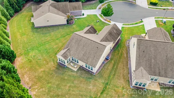 Property Slideshow image 2 of 41 | 2059 moultrie ct, Fort Mill, SC, 29707