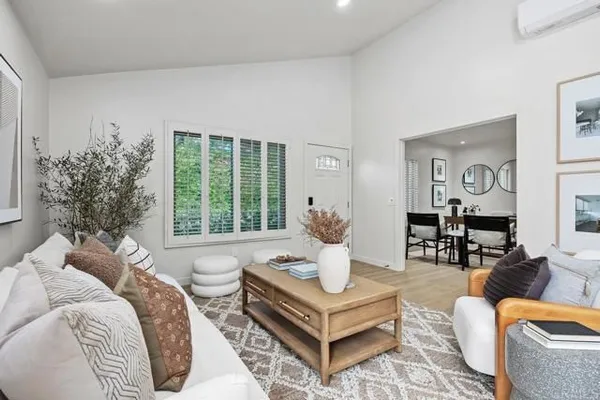 Property Slideshow image 3 of 28 | 1996 ursina pl, Encinitas, CA, 92024
