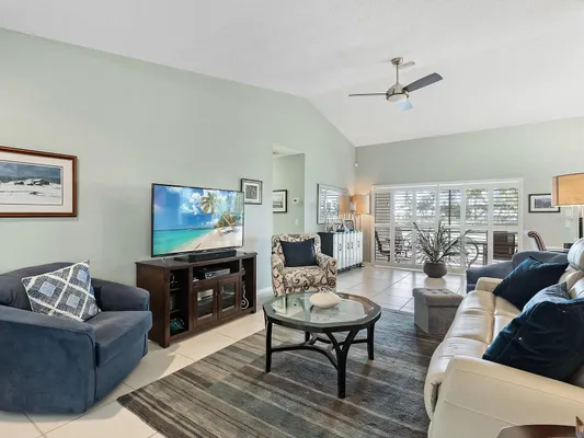 Property Slideshow image 3 of 41 | 114 southampton pl 237, Venice, FL, 34293