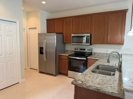 Property Slideshow image 3 of 15 | 1224 vienna square dr, Winter Haven, FL, 33884