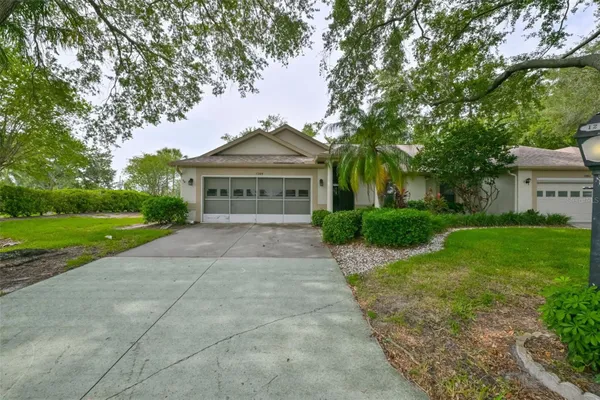 Property Slideshow image 2 of 100 | 1209 litchfield dr 42, Sun City Center, FL, 33573