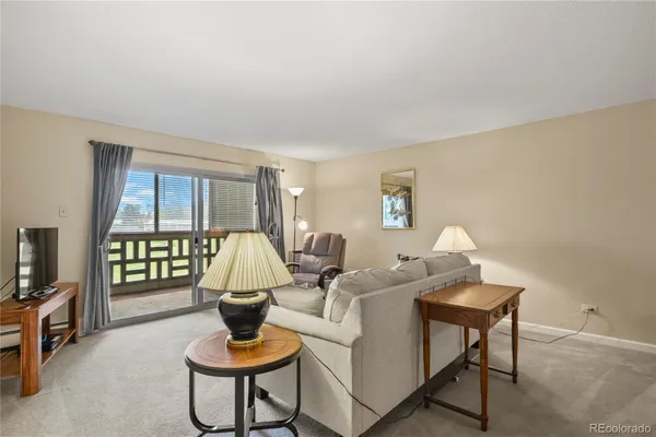 Property Slideshow image 3 of 17 | 690 s alton way 6b, Denver, CO, 80247