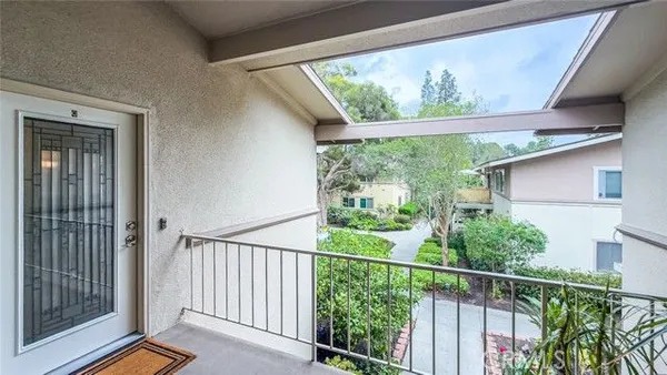 Property Slideshow image 3 of 34 | 164 avenida majorca #q #q, Laguna Woods, CA, 92637