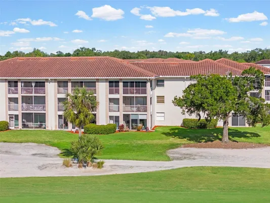 Property Slideshow image 2 of 55 | 6503 stone river rd 204, Bradenton, FL, 34203