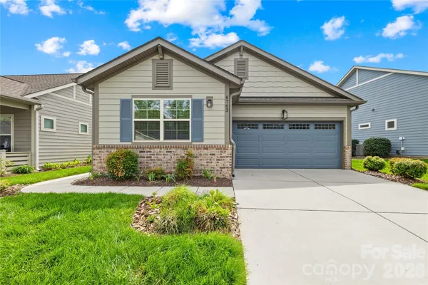 Property Slideshow image 2 of 47 | 4763 looking glass trl, Denver, NC, 28037