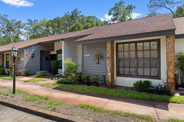 Property Slideshow image 2 of 33 | 2102 forester way, Spring Hill, FL, 34606