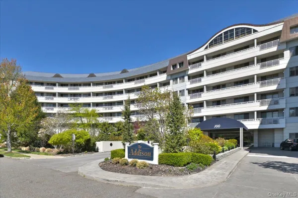 Property Slideshow image 2 of 45 | 100 harborview dr 555, North Hempstead, NY, 11050