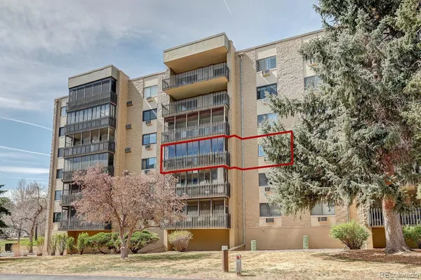 Property Slideshow image 2 of 39 | 14102 e linvale pl 304, Aurora, CO, 80014