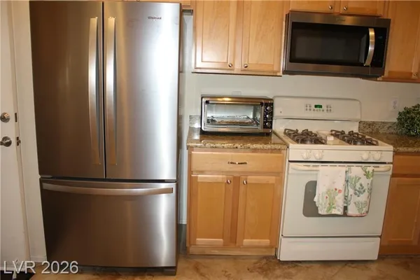 Property Slideshow image 3 of 35 | 7767 widewing dr, North Las Vegas, NV, 89084