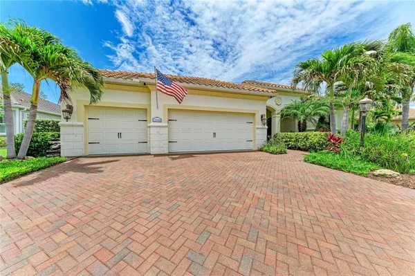 Property Slideshow image 2 of 84 | 12642 harney st, Venice, FL, 34293