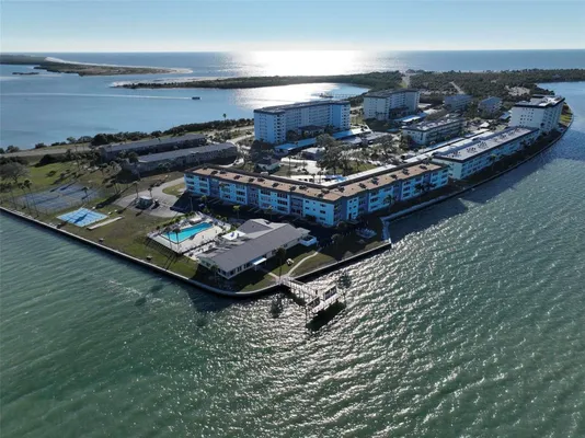 Property Slideshow image 2 of 35 | 5 gateshead dr apt 107, Dunedin, FL, 34698