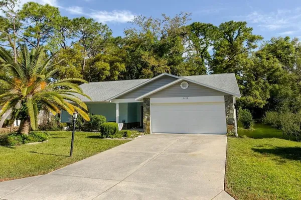 Property Slideshow image 2 of 41 | 6402 ocean pines ln, Spring Hill, FL, 34606