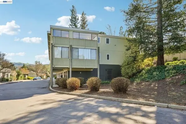 Property Slideshow image 2 of 46 | 1608 golden rain rd 1, Walnut Creek, CA, 94595