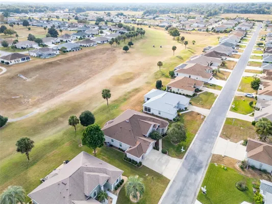 Property Slideshow image 2 of 43 | 5600 nw 27th pl, Ocala, FL, 34482