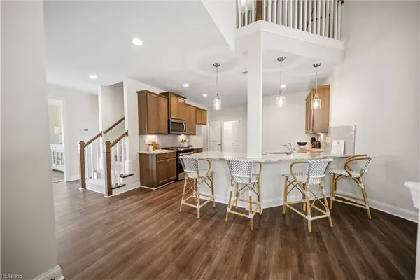 Property Slideshow image 3 of 27 | 4607 longleaf pl, Chesapeake, VA, 23321