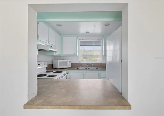 Property Slideshow image 3 of 23 | 4705 5th st w apt 302, Bradenton, FL, 34207