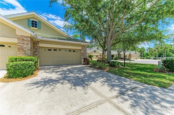 Property Slideshow image 3 of 45 | 5047 lakescene pl, Sarasota, FL, 34243