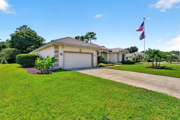 Property Slideshow image 3 of 40 | 725 sea duck dr, Daytona Beach, FL, 32119