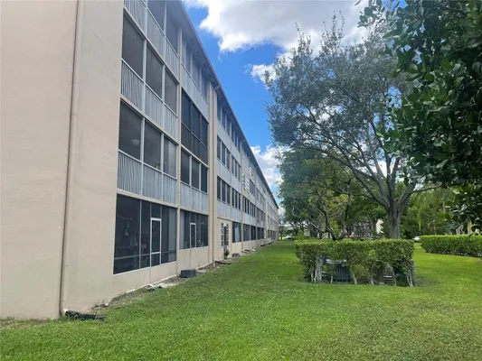 Property Slideshow image 3 of 15 | 13455 sw 9th ct 112j, Pembroke Pines, FL, 33027