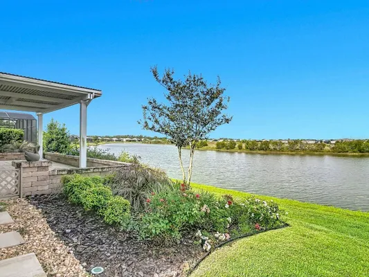 Property Slideshow image 3 of 44 | 8461 bridgeport bay cir, Mount Dora, FL, 32757
