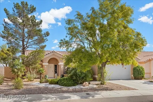Property Slideshow image 2 of 49 | 2908 laverton dr, Las Vegas, NV, 89134