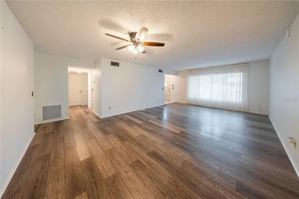 Property Slideshow image 3 of 17 | 2170 americus blvd 44, Clearwater, FL, 33763