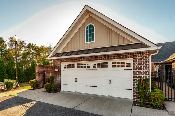 Property Slideshow image 2 of 60 | 395 devon chase hl 3501, Gallatin, TN, 37066