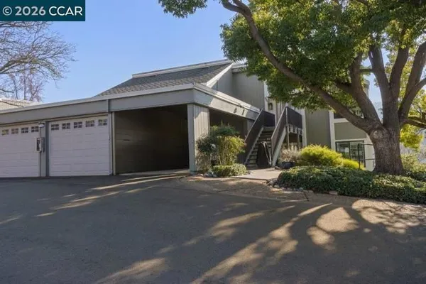 Property Slideshow image 2 of 58 | 3136 rossmoor pkwy apt 8, Walnut Creek, CA, 94595