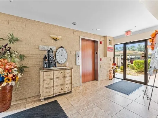 Property Slideshow image 2 of 47 | 8186 terrace garden dr n unit 401, Saint Petersburg, FL, 33709