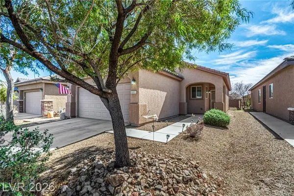 Property Slideshow image 2 of 30 | 5911 corbin ave, Las Vegas, NV, 89122