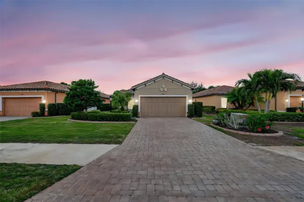 Property Slideshow image 2 of 83 | 5016 savona run, Bradenton, FL, 34211
