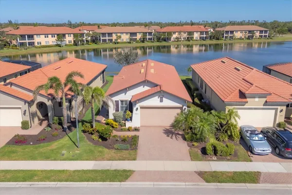 Property Slideshow image 2 of 73 | 10412 crooked creek dr, Venice, FL, 34293