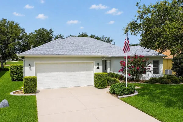 Property Slideshow image 2 of 43 | 26821 augusta springs cir, Leesburg, FL, 34748